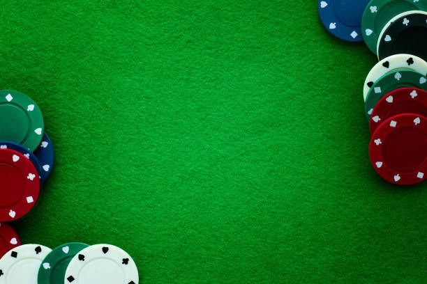 French Roulette live table on mponusa slot showing dealer, wheel, and betting grid with HD multi-camera view